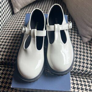 Old Navy Girls Cream Patent Leather Mary Jane Shoes/ Lug Sole EUC